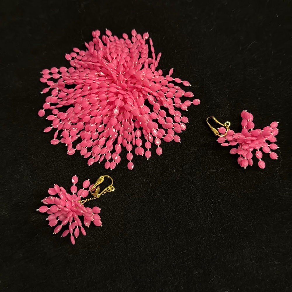 Vintage 1970s Pink starburst puff Beaded Brooch and drop clip on Earrings Set